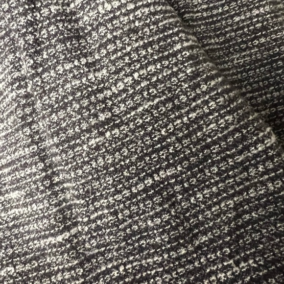 Old school knit lululemon pullover with thumbholes and hood, size 10 - Picture 4 of 5